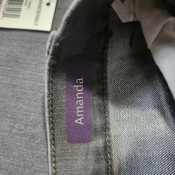 Nwt Gloria Vanderbilt Women's Straight Leg Jeans in Gray - Picture 6 of 12